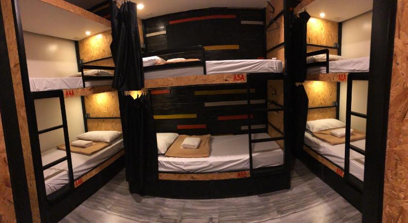 100% Cafe Moto Hostel - image 20