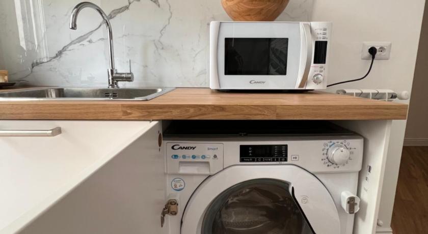 ローマ SPAZIO apARTment di stile Roma METRO C MIRTI 4つ星 シングルルーム レストラン