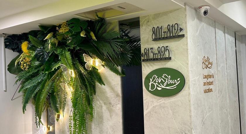 Bonjour Hotel - image 6