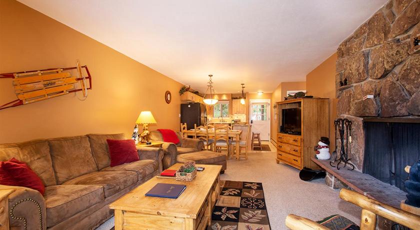 Winter Park (CO) Hi Country Haus Unit 1903 3-Star Accommodation pool