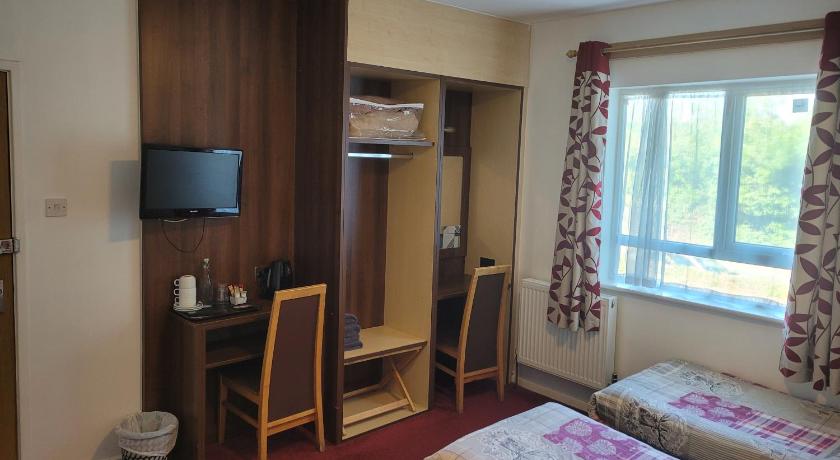 Image of Superior Triple Room 0