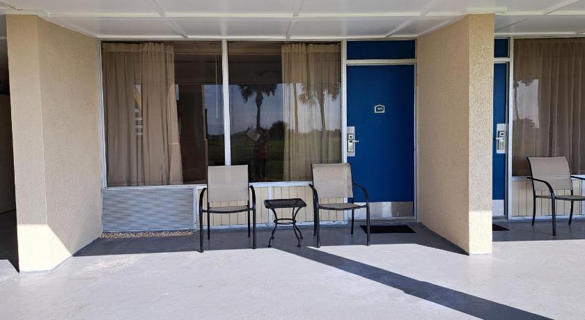 Image of 2 Queen Beds, Oceanside, 1st Floor, Non-Smoking 11