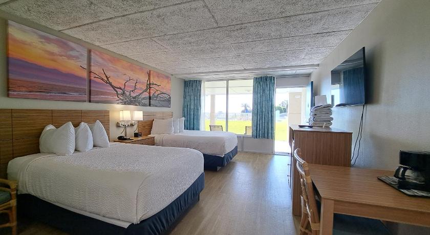 Image of 2 Double Beds, Oceanview, 2nd Floor, Non-Smoking 0