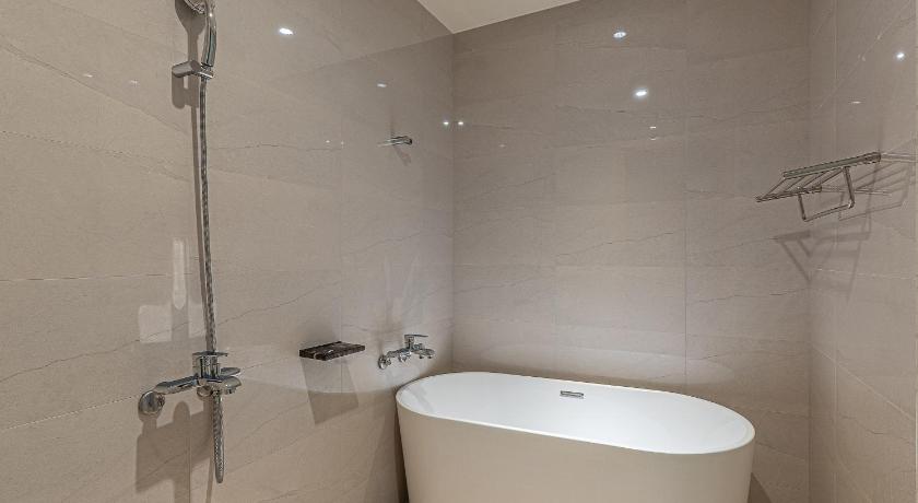 Image of Deluxe Suite 7