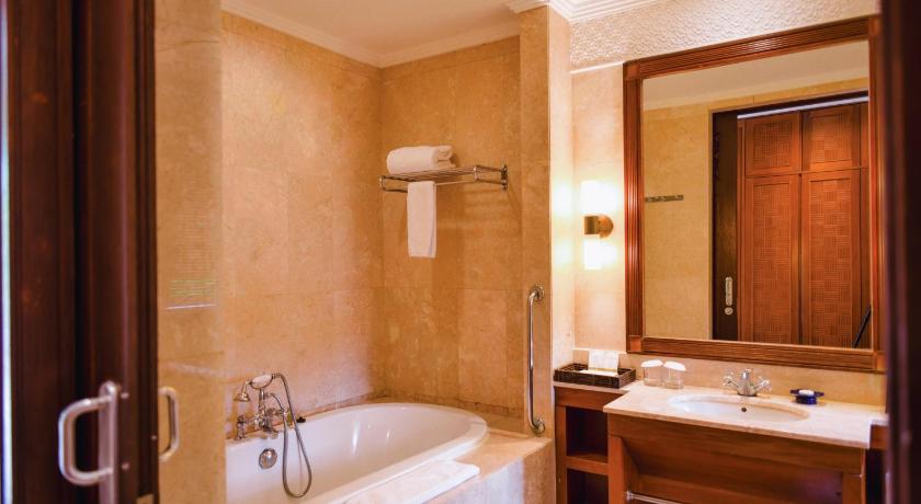 Image of Deluxe Suite Twin 5