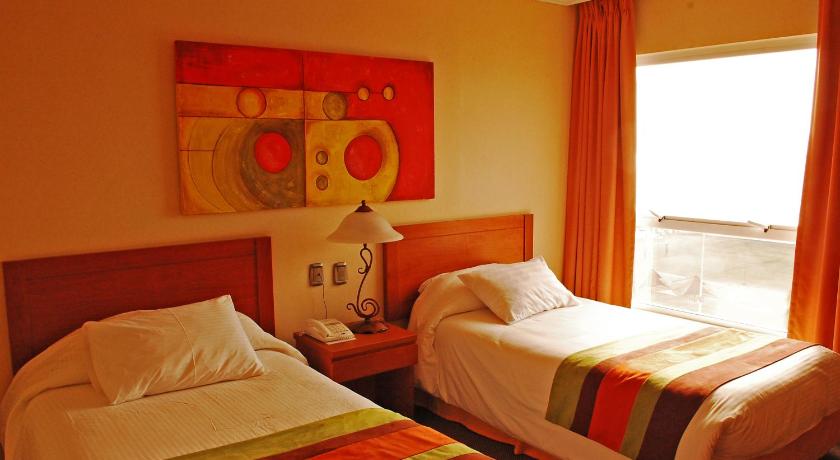 Hotel Florencia Suites & Apartments photo