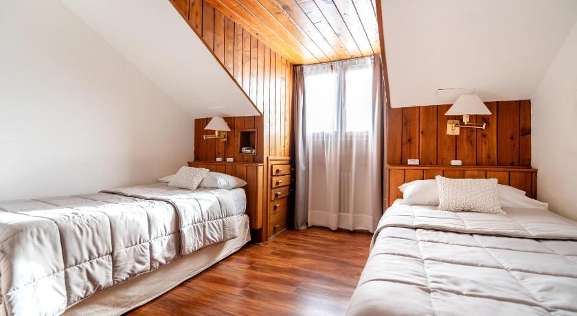 Image of Twin Room 1