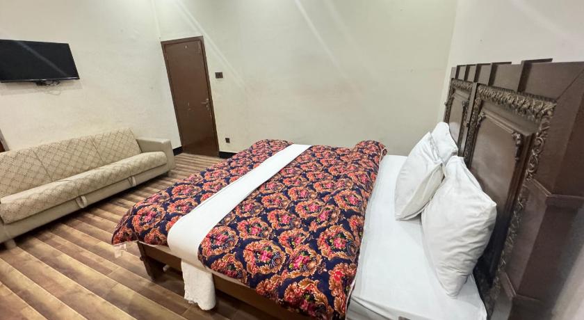Millat Guest House G-9/4 - image 10