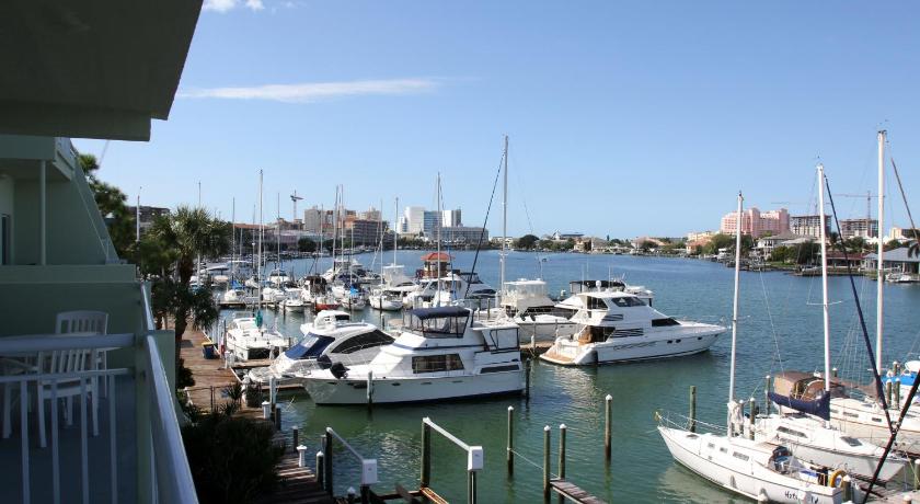 Chart House Suites and Marina photo