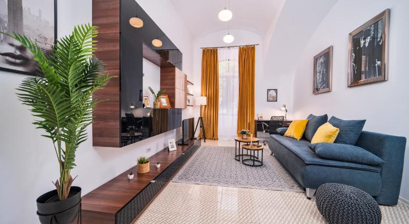 Central Liberty Square JF Kennedy apartment - By OpenHouse