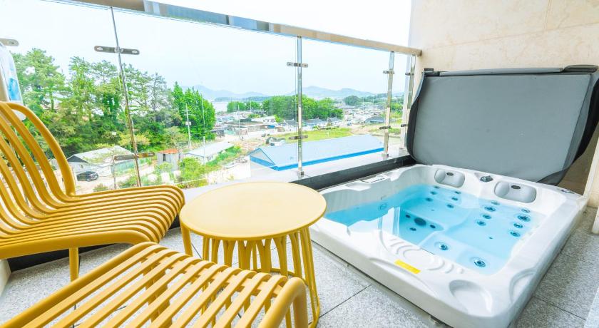 コチャン Dongho Beach Hotel 3つ星 ホテル 眺望