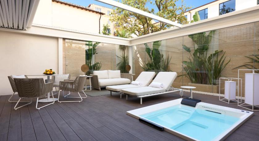 ローマ The First Arte 5つ星 ホテル スイート