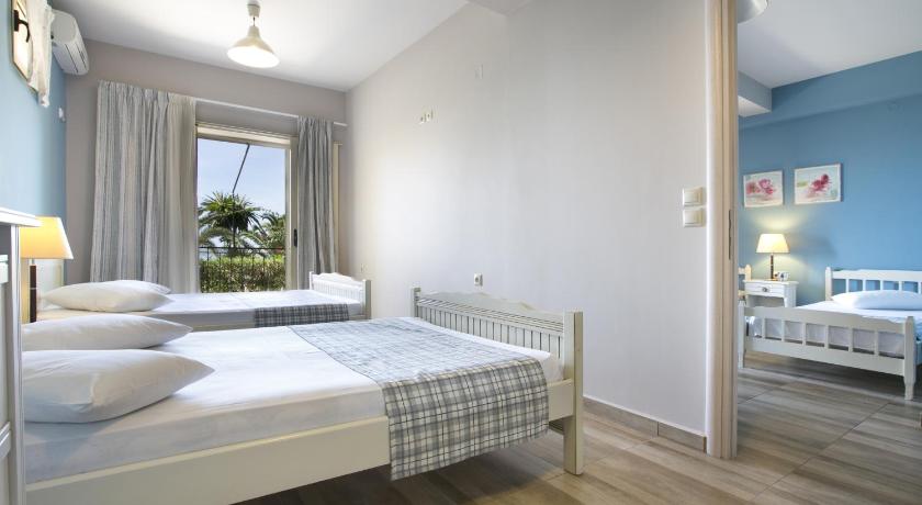 Image of Apartment with Terrace and Sea View 7
