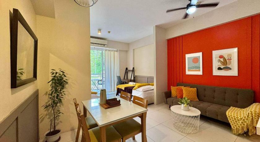 Image of Family Room 0