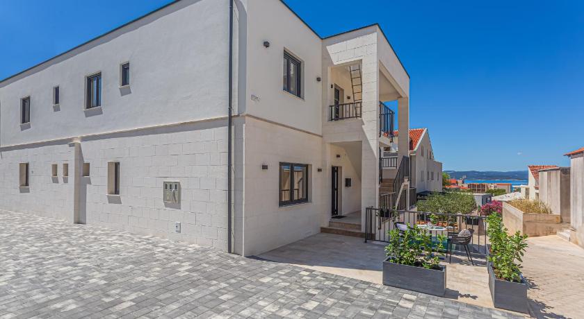Apartments Ivan