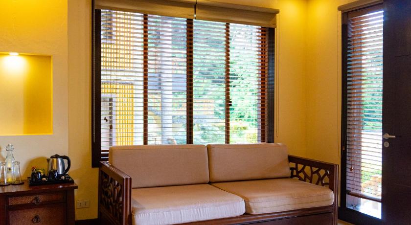 Image of Premier Seaview 10