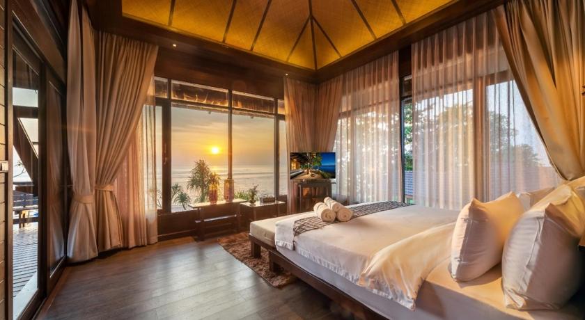 Image of Beachfront Jacuzzi Pool Villa Two Bedroom Duplex with Lounge 3