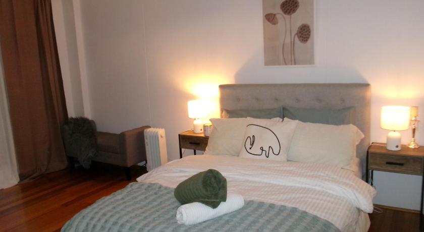 Ultimate beach pad - image 7