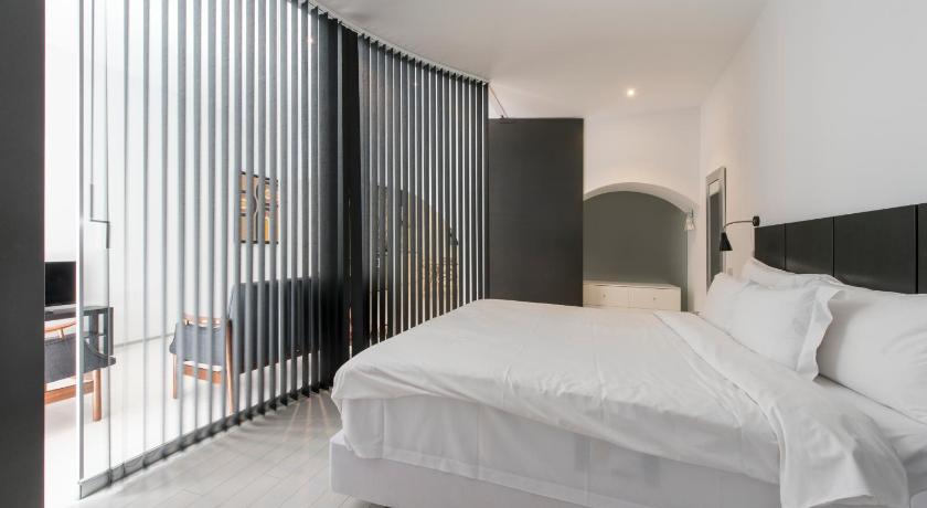 リスボン Alfama - Lisbon Lounge Suites 4つ星 ホテル プール