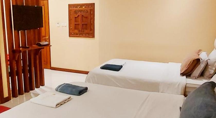 Image of Deluxe Suite 7