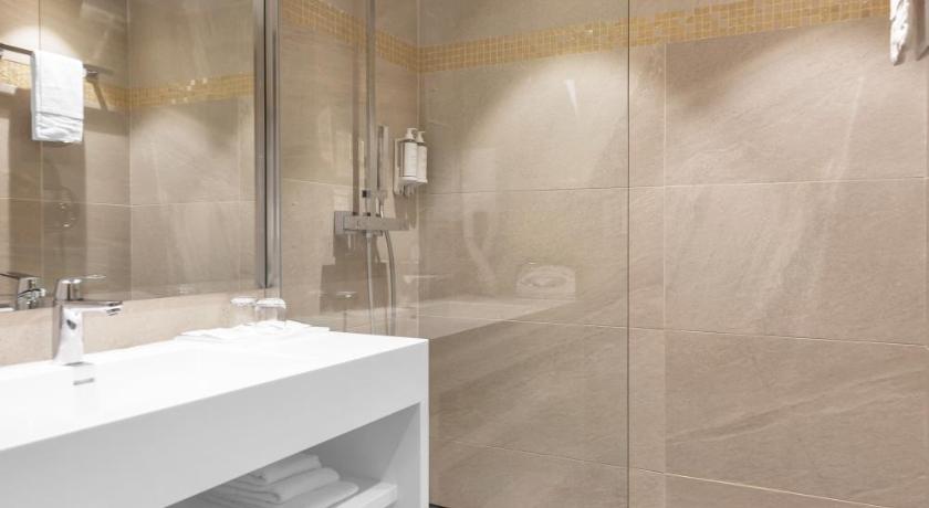 Image of Deluxe Room with Terrace 2