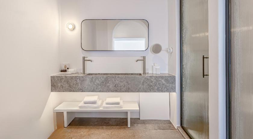 Image of 2 Bedroom Suite 15