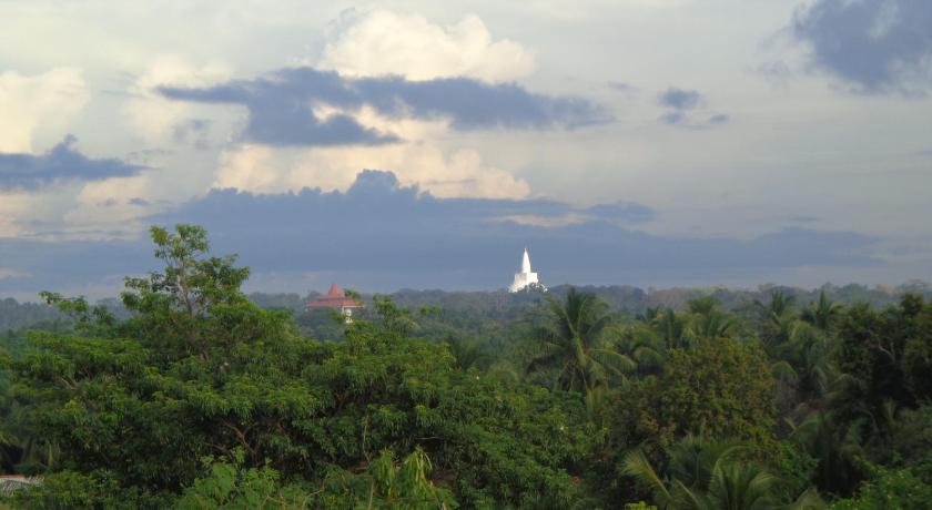 Sacred City Tourist Resort — Hotel in Anuradhapura
