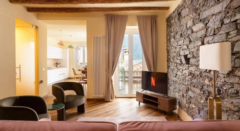 Vista Lago - Nido a 98 passi dal Lago di Como con Aria Condizionata