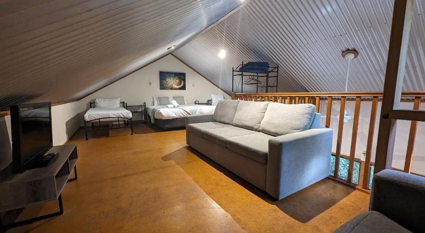Image of Self Contained Garden View Bungalow - Not pet Friendly 5