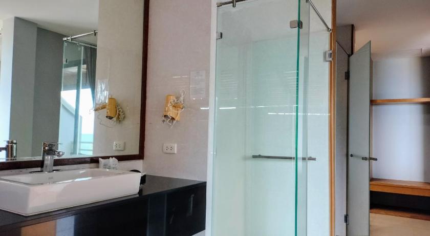 Imagen de Suite Deluxe junto al mar con jacuzzi (Deluxe Seaside Suite Room with Jacuzzi) 13