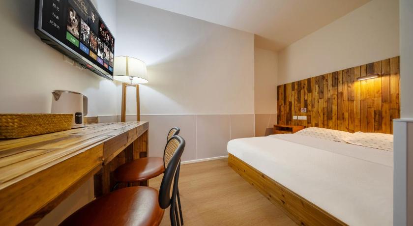 Image of Economy Double Room No Window 0