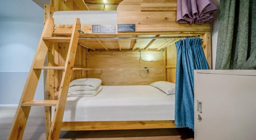 Image of Quadruple Room with Bathroom 1