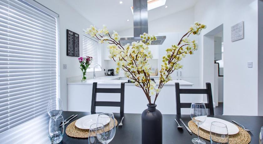 18 Forest Gate-NEW - image 11