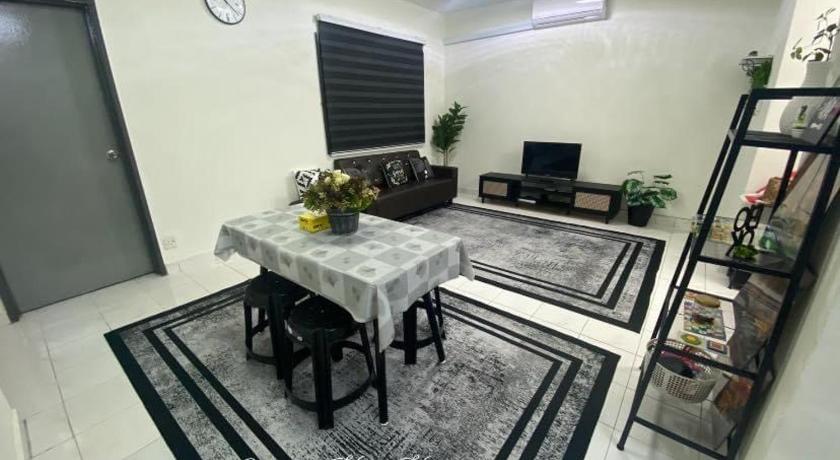 Cempaka Hijau Homestay - FREE Wifi - 3 Bedrooms - main image