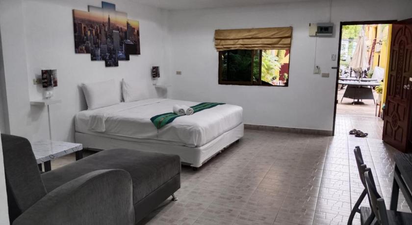 Image of Double Room with Pool View 10