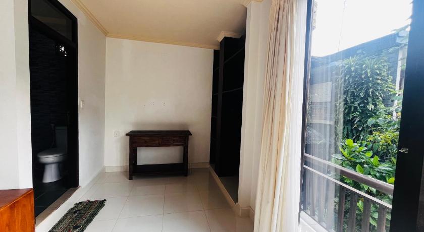 발리 Nadiya Jungle Ubud Home 2성급 게스트하우스 수영장
