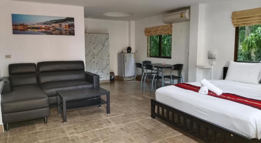 Image of Double Room with Garden View 5
