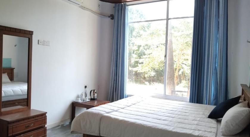 Esha Beach Resort Rooms - image 18