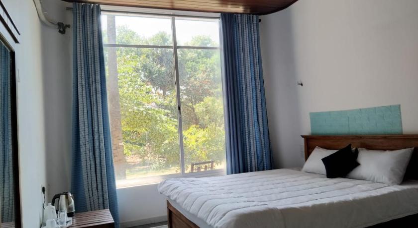 Esha Beach Resort Rooms - image 15