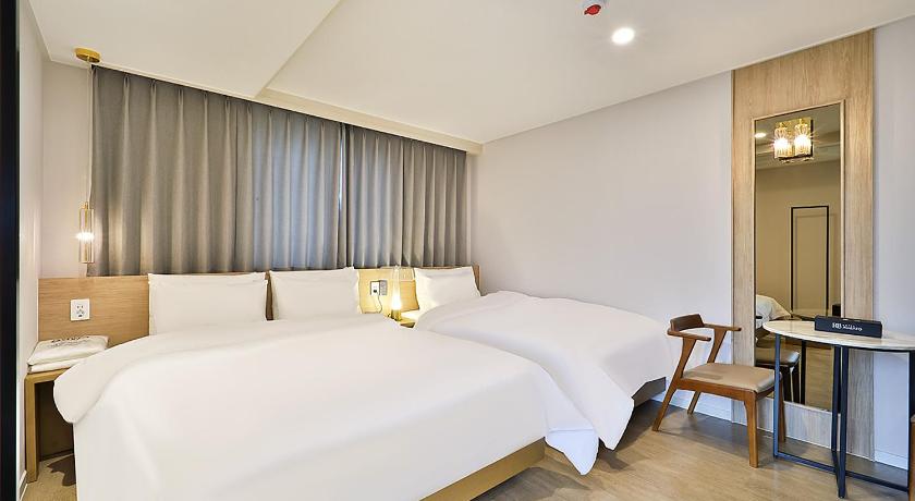 Image of 2PC Room 16