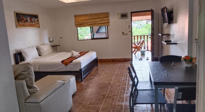 Image of Double Room with Garden View 4