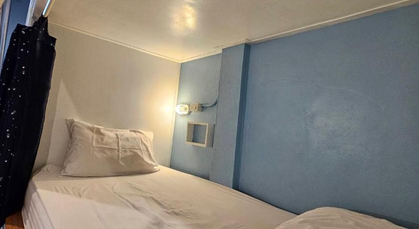 Image of 8-Bed Dormitory -- Female Only 8