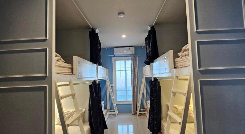 Image of Family Room 5