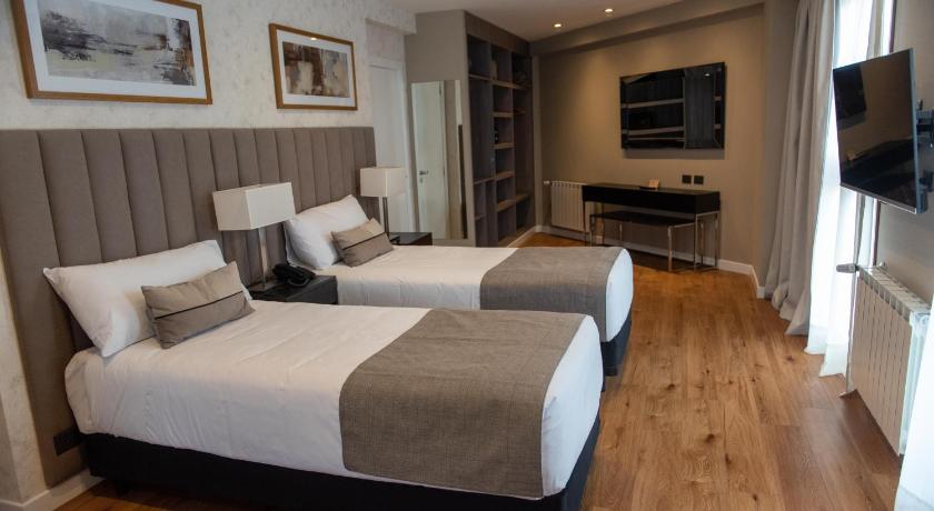 Image of Junior Suite 8