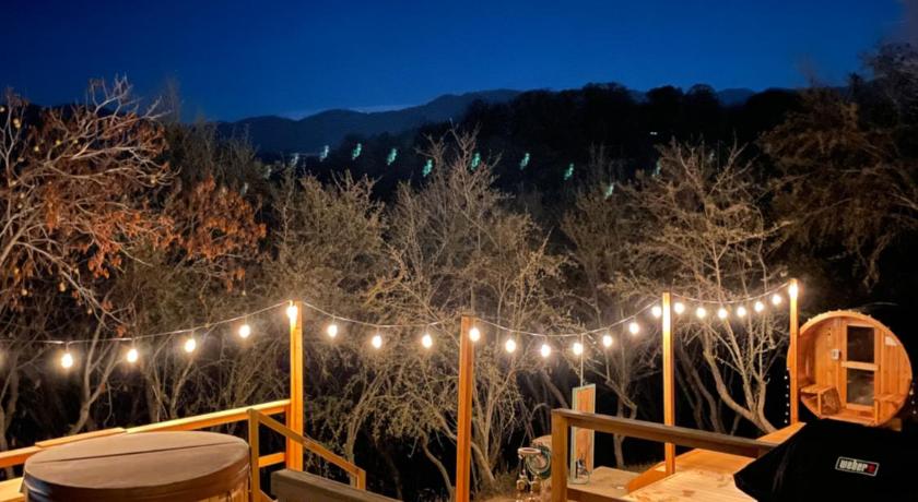 コンビル (CA) Modern House on 5 acr in Sequoia National Forest 4つ星 宿泊施設 客室