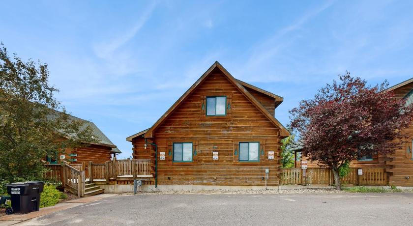 Adventure Basecamp! Three Bears Resort Retreat