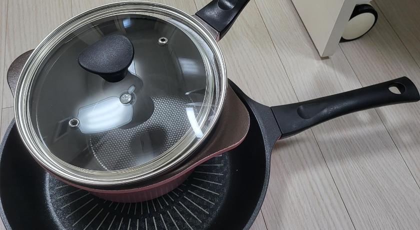 ソウル 1 min to Sinnonhyeon Cute and Cozy House# Netflix 2つ星 シングルルーム プール