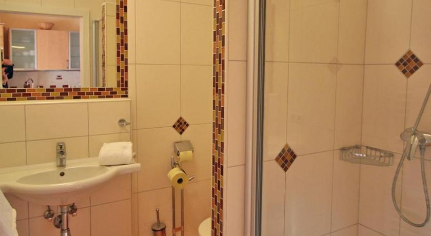 Image of One-Bedroom Apartment with Terrace 2