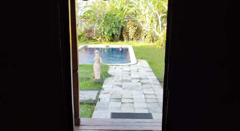 巴厘 Bungalow Soka 4星级 单人房 泳池