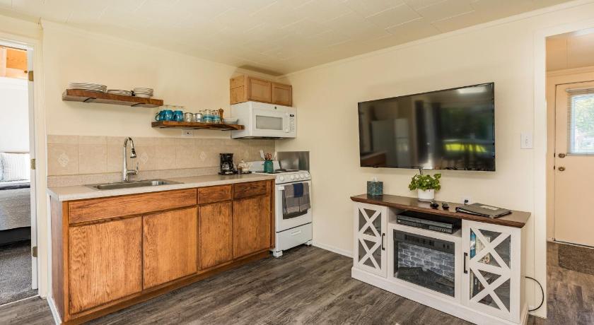塞奎姆 (WA) Juan de Fuca Waterfront Hotel & Cottages 3星级 住宿 外观